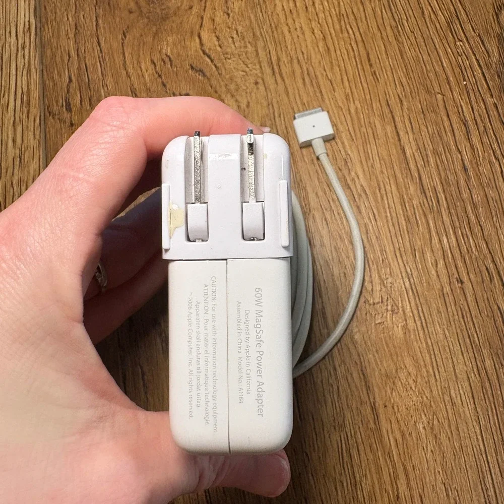 Genuine Apple 60W MagSafe Power Adapter A1184 (2006) –‎ 13